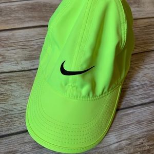 NIKE BASEBALL CAP WOMENS